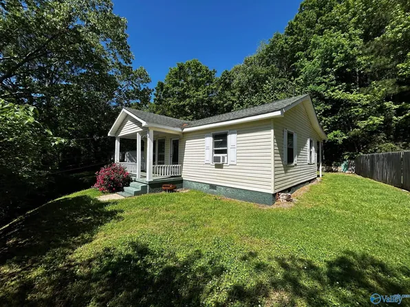 1312 Starnes St, Guntersville, AL 35976