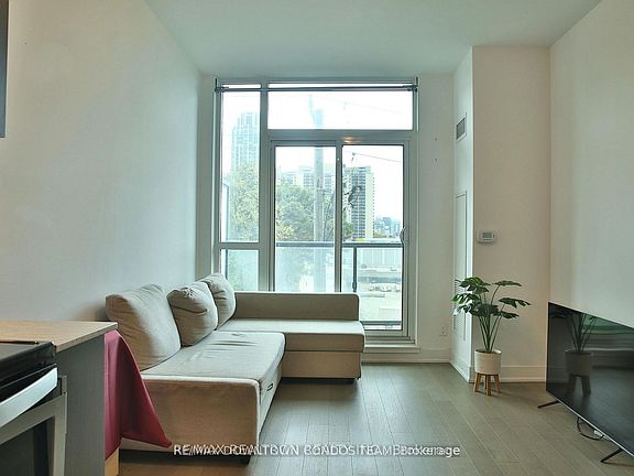 4th image of 1486 Bathurst St #303