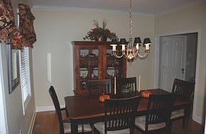 1st image of 208 Holland View Dr