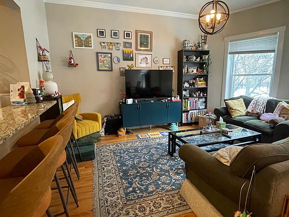 2nd image of 4631 N Racine Ave APT 1S