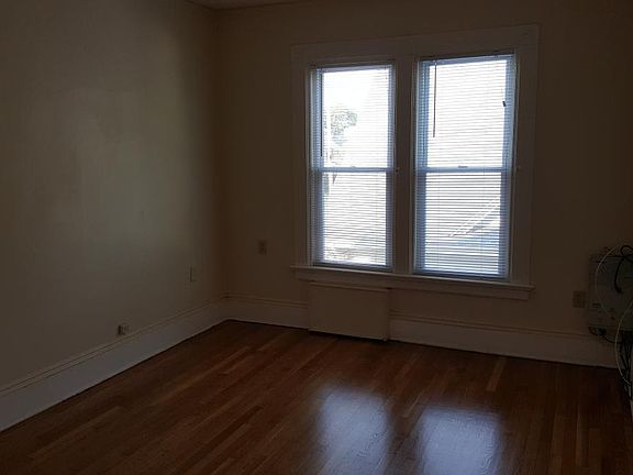 3rd image of 208 Grand Ave #2