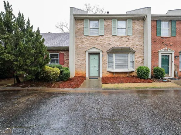 250 Cleveland Rd APT 220, Bogart, GA 30622