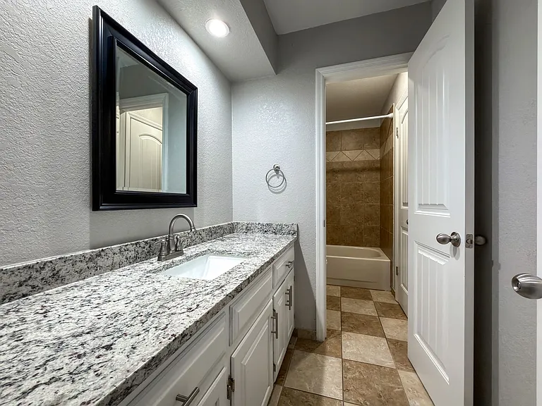 3309 S 53rd St — Photo 11