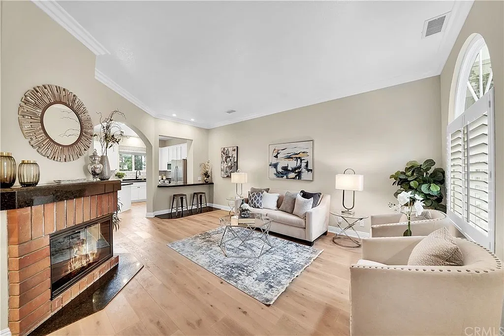 24332 Dale Dr — Photo 4