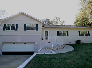 348 Osteen Dr, Ozark, AL 36360