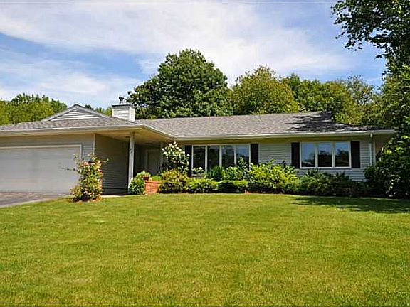 3rd image of 97 S Bay Dr