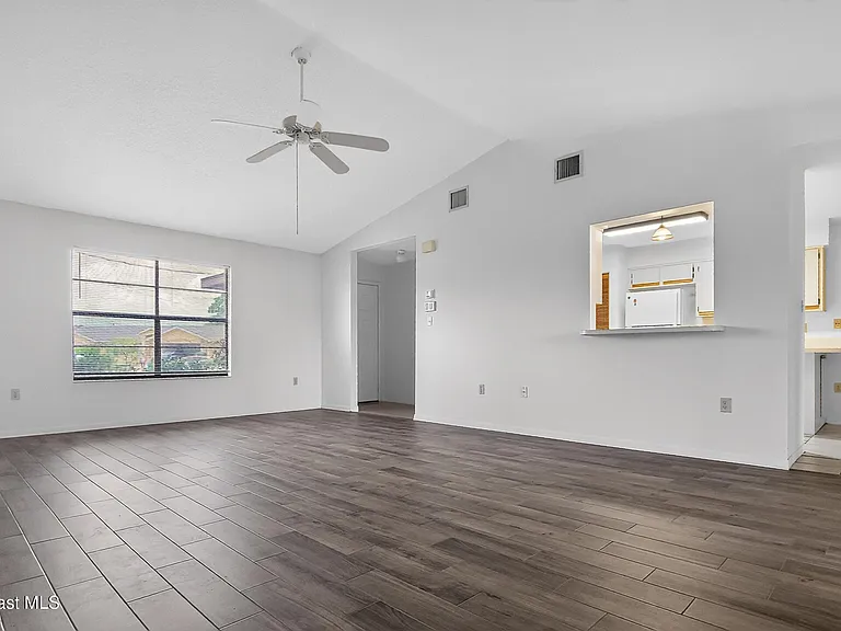 1141 Mast Ct SE — Photo 7