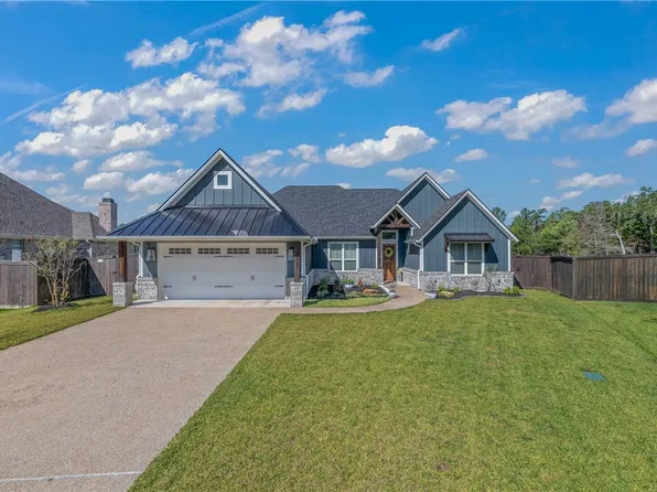 1747 Blanco Bend Dr, College Station, TX 77845