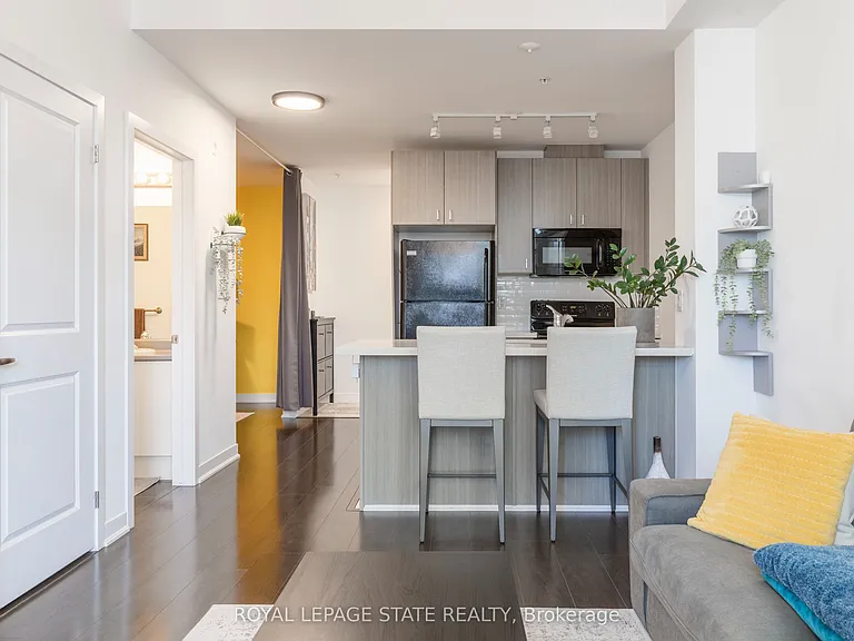 85 Robinson St #1010 — Photo 9