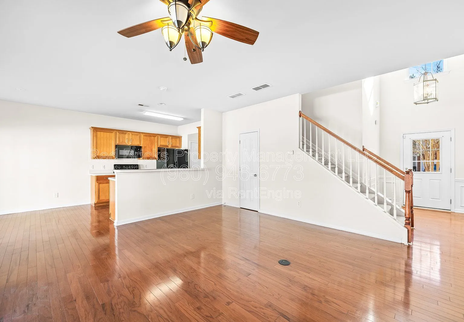3 bed, 2.5 bath, 1670 sqft, $2,395 — Photo 4