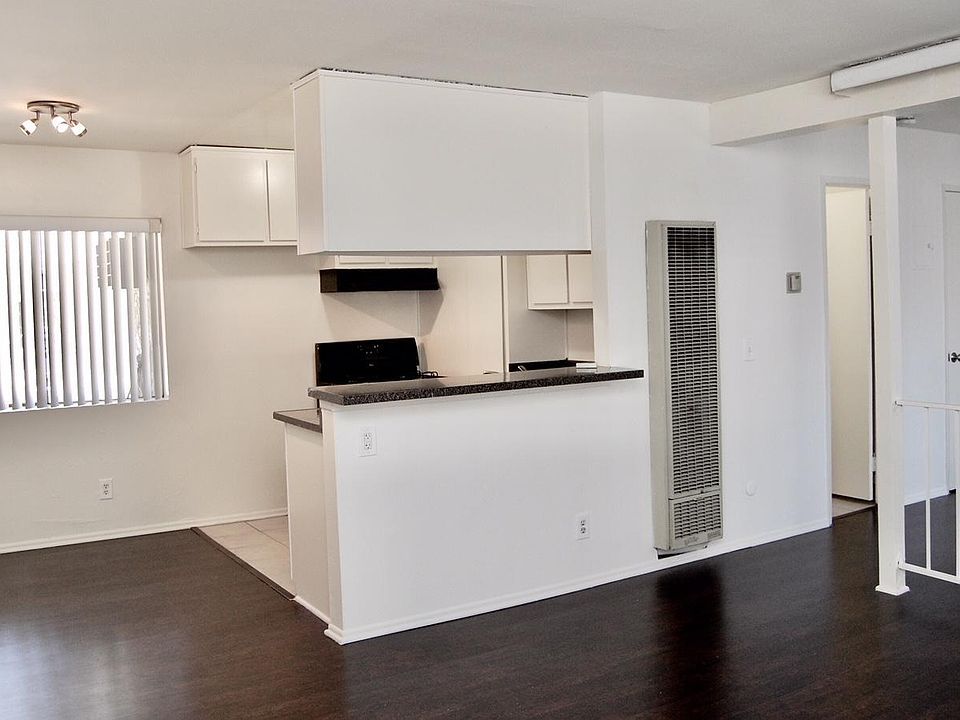1st image of 11659 Chandler Blvd APT 25