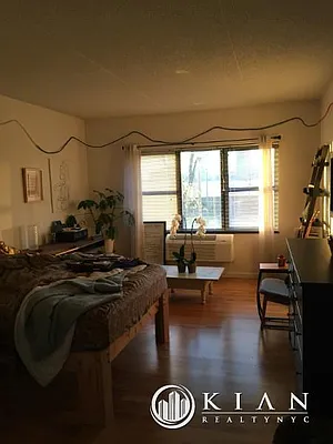 Rented by Kian Realty | media 1