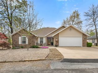 16 Caxton Ln, Bella Vista, AR 72714