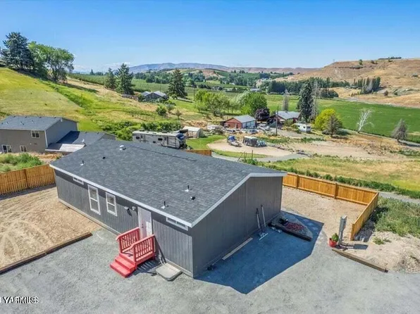 334 Lynnwood Ln, Selah, WA 98942