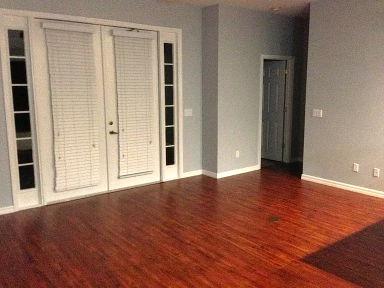 1933 Varick Way — Photo 5