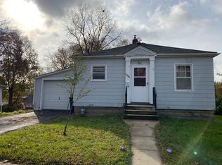 1006 W 12th St, Cedar Falls, IA 50613