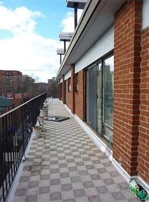 2nd image of 128 Sewall Ave #6