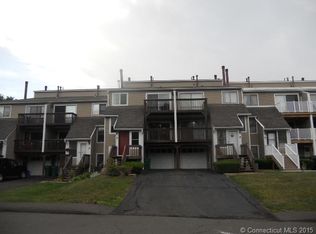 105 Peddlars Dr, Branford, CT 06405