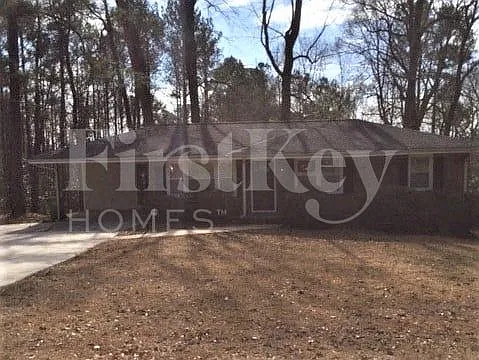 1843 Wee Kirk Rd SE Photo 1