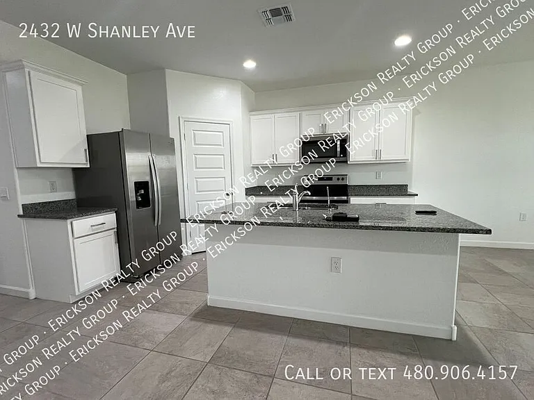 2432 W Shanley Ave — Photo 2