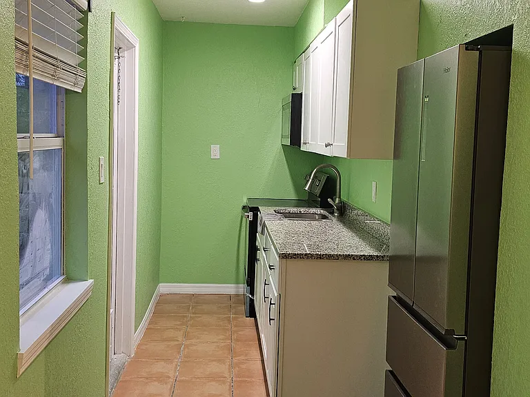 115 145th Ave E #4 — Photo 8