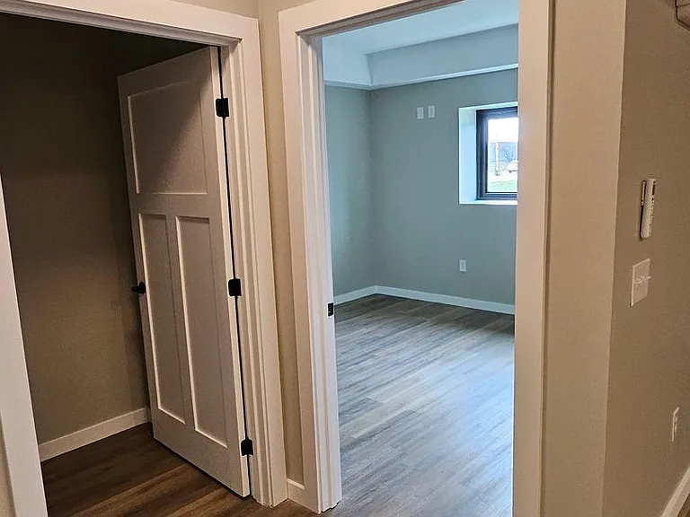 41 W Division St #101 — Photo 5