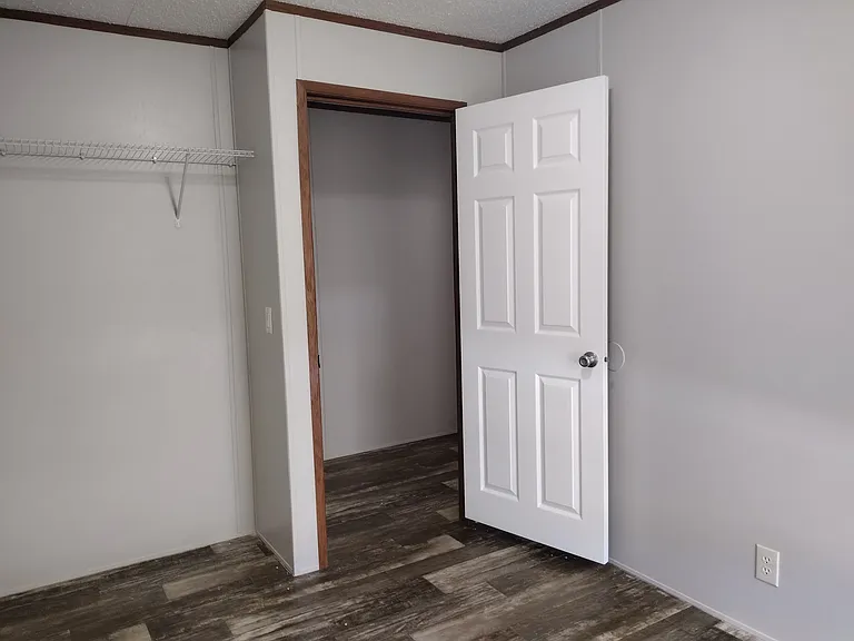 108 Ashford Dr — Photo 13