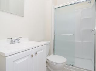 827 N Charles St APT 3, Baltimore, MD 21201