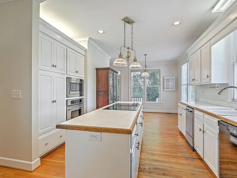 317 Rutherford St — Photo 26
