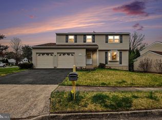 1101 Wintrol Ct, Herndon, VA 20170