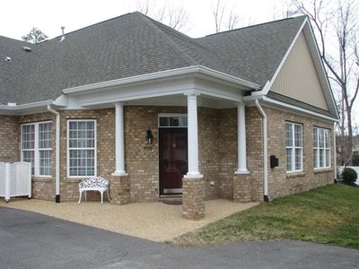 5912 E Stonepath Garden Dr, Chester, VA, 23831