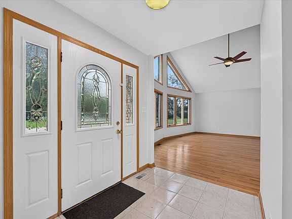 4th image of 1285 Drawbridge Ln