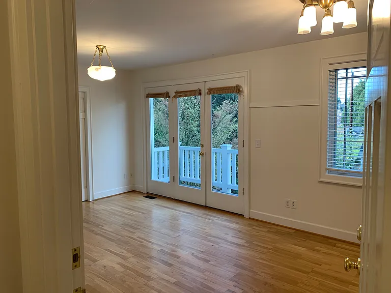 1018 E Shelby St — Photo 4