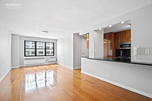 Sold by Sotheby's International Realty | media 2