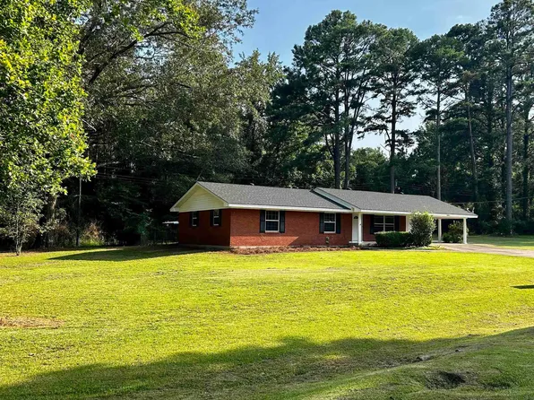 104 Rosemary Dr, Bastrop, LA 71220