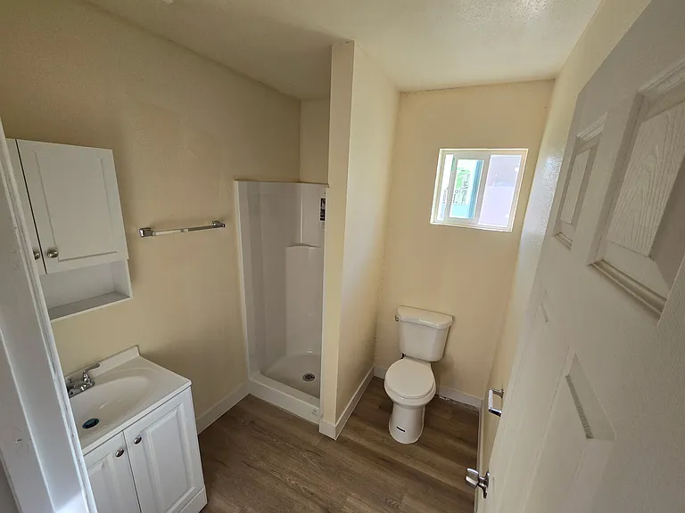 1175 Cypress Ave #B — Photo 7