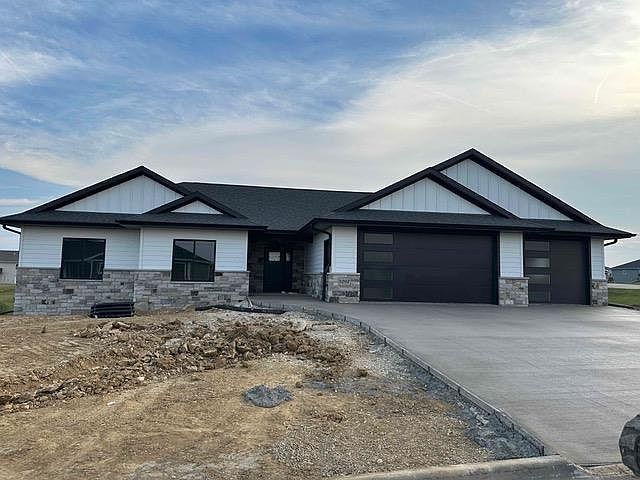 1st image of 8202 Hugo Dr