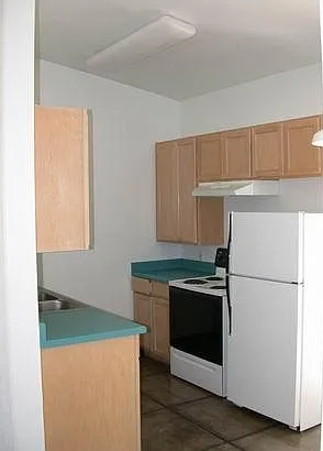930 E Adelaide Dr #1 — Photo 7