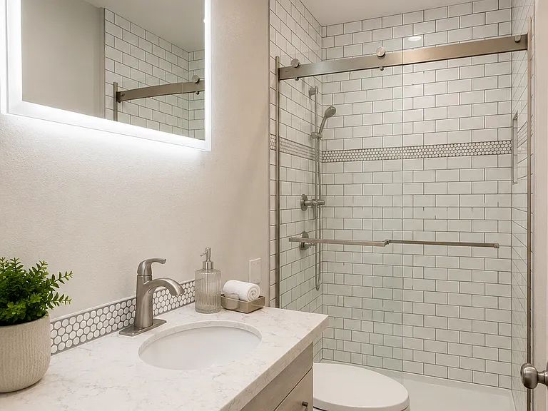 2030 42nd Ave E #1 — Photo 8