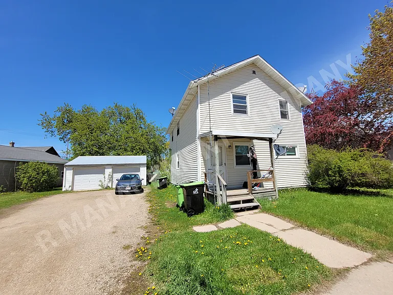 305 E Main St #1/2 — Photo 8