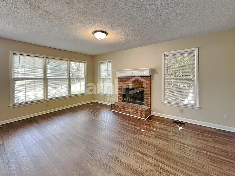 1300 Summit Point Ln — Photo 7