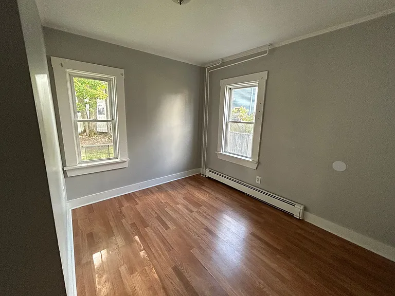 906 Portland Street — Photo 12