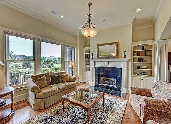 5th image of 118 Chesterwood Ct #1373