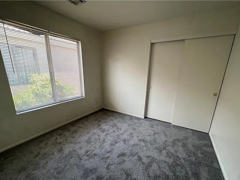 9584 Bandera Creek Ave — Photo 5