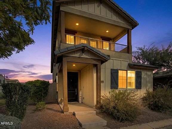 3rd image of 15177 W DESERT BLOOM Street