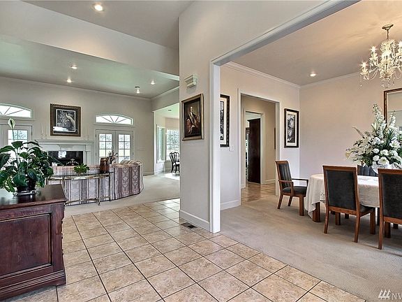 4th image of 3908 Legacy Dr NE