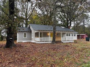 1616 Lawrence St, Cornelia, GA 30531