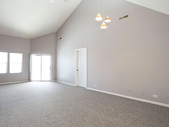 4th image of 397 Waterford Ct #0