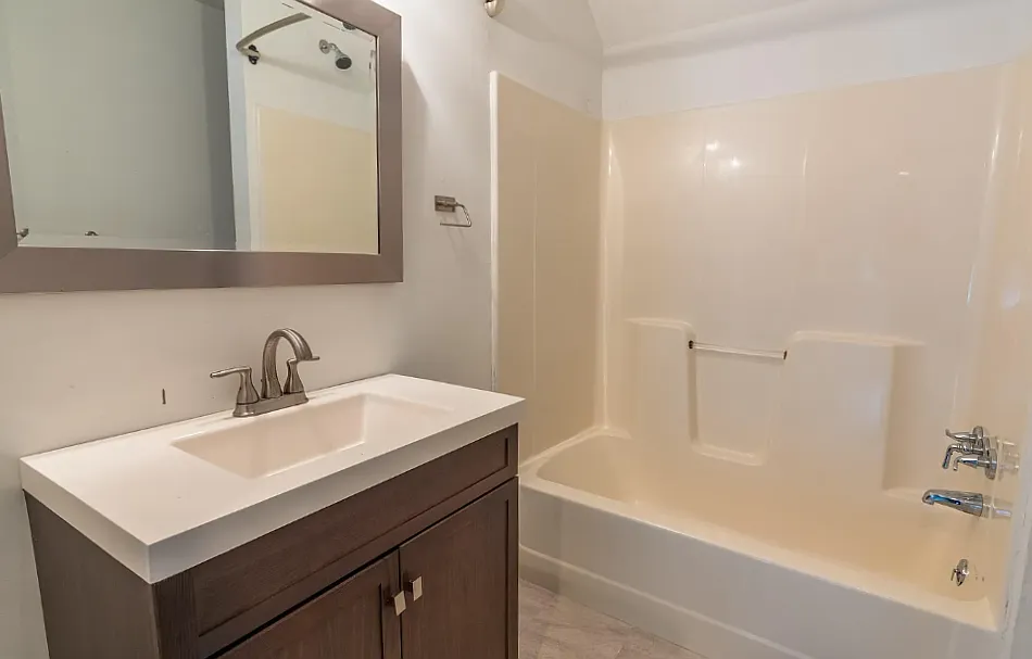 516 Greenwood Avenue - 1 — Photo 3