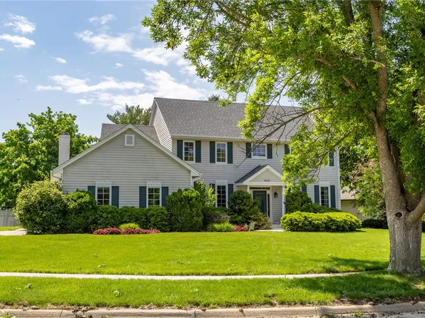 5908 Crabapple Ln, Johnston, IA 50131